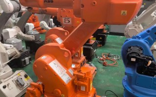 ABB机器人摩擦补偿如何优化运动精度？