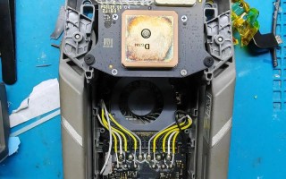 大疆无人机gps怎么拆