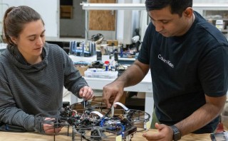 Intel无人机开发有何突破？