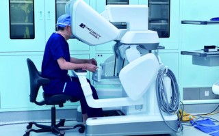 titan手术机器人