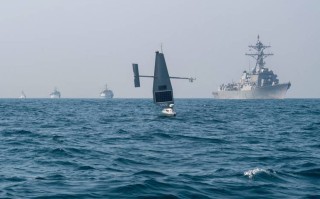 外国无人机为何频拍我方军舰？