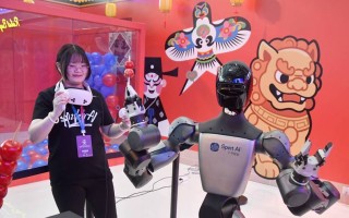 2025智能机器人佳佳有何突破？