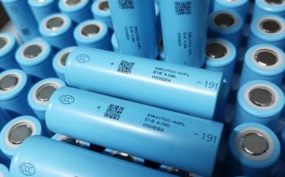 小型无人机电池续航多久？