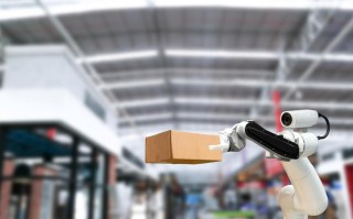 亚马逊Kiva机器人如何提升仓储效率？