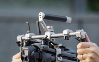 大疆手持无人机拍照怎么用？