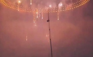 无人机焰火表演如何惊艳夜空？