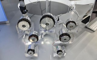 FAMULUS机器人驱动方式