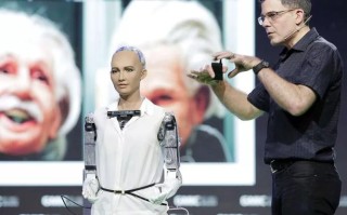 索菲亚为何被称为最像人的机器人？