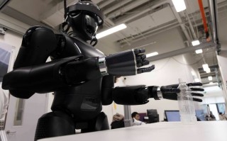 symphony 公司 机器人