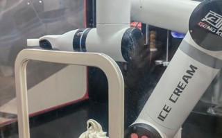 机器人会做冰淇淋？美的有何黑科技？