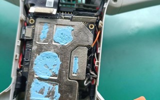 大疆无人机哈苏相机如何更换？