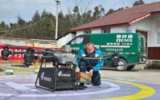 无人机送货，便捷与隐忧并存？