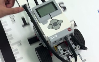 乐高EV3自平衡机器人如何实现平衡控制？