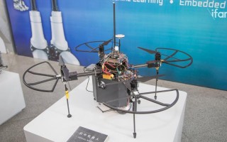 无人机开发m100该如何入门？