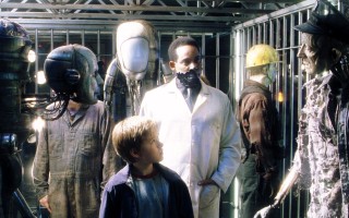 有哪些值得追的AI题材美剧？