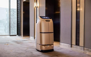 服务机器人如何改变日常生活？