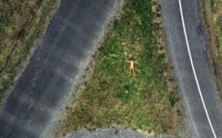 裸居被无人机拍，隐私何处寻？