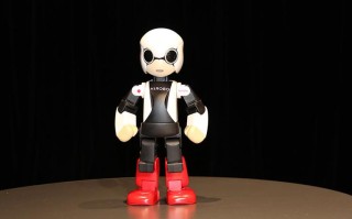 日本机器人kirobo