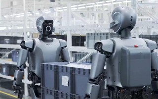 机器人图片如何操作机器人？