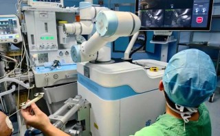 TUG机器人如何助力医院高效运转？