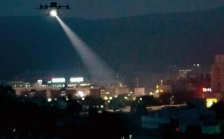 Intel 无人机灯光秀，究竟是如何震撼夜空的？