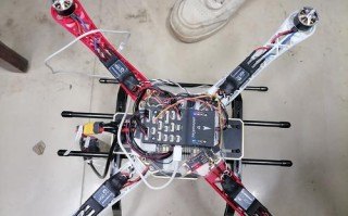 自制无人机如何安装投放器？