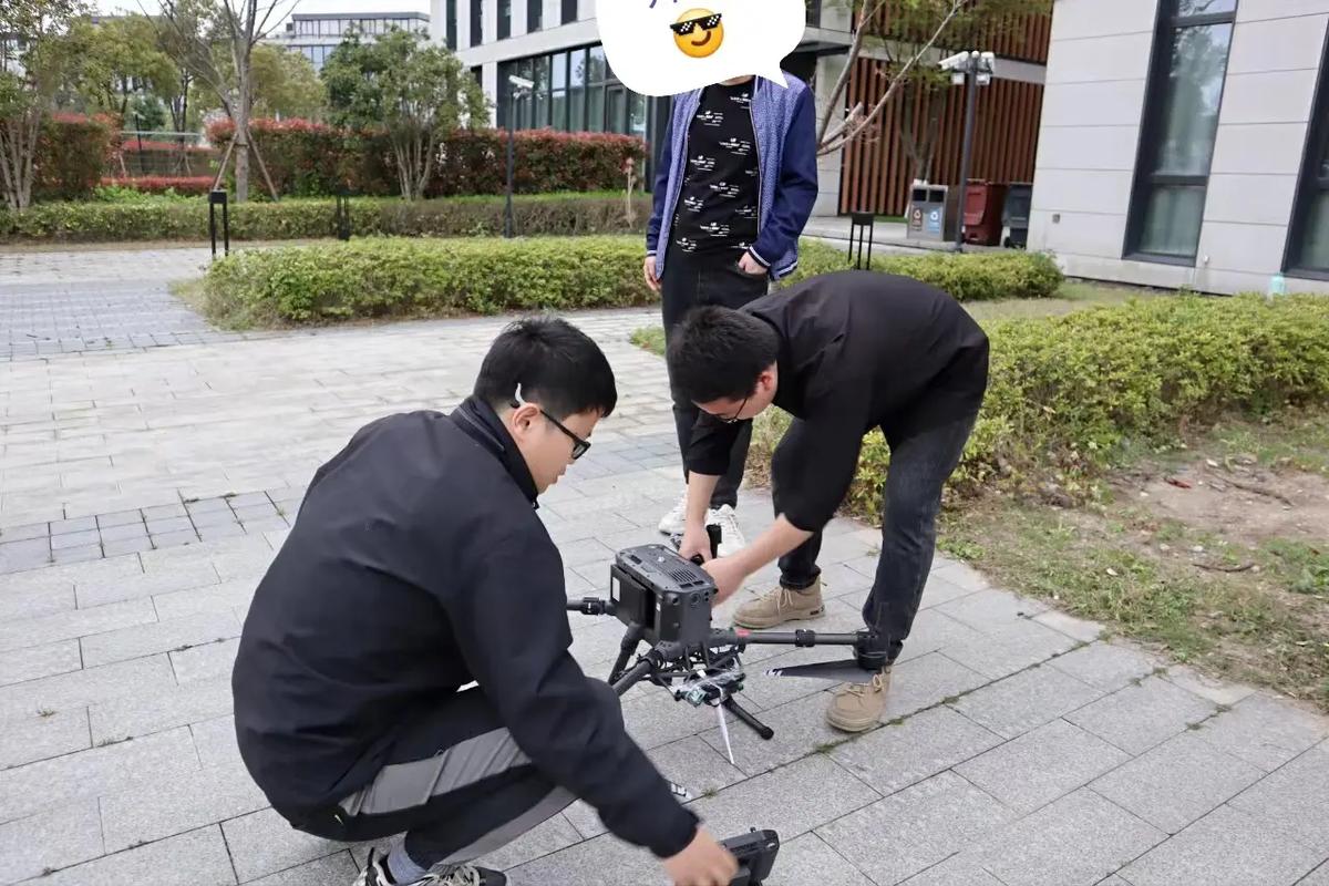 无人机WiFi信号传输距离多远？-第1张图片-广州国自机器人