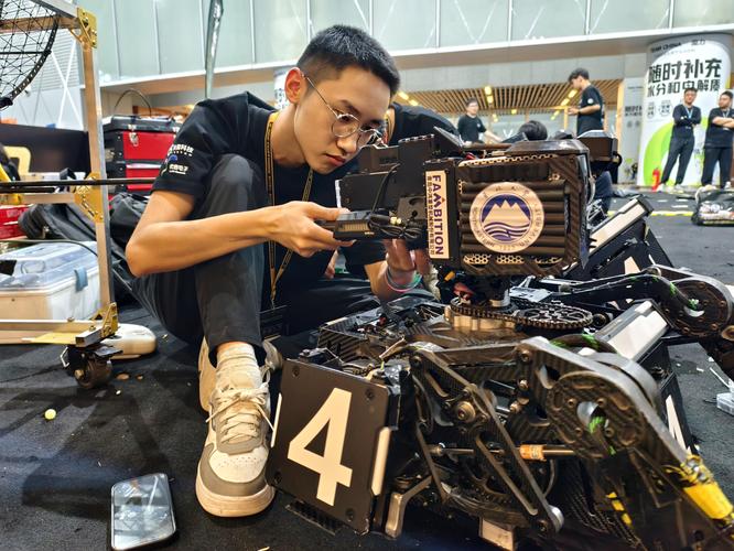 RoboMasters比赛如何点燃机器人创新热潮？-第1张图片-广州国自机器人