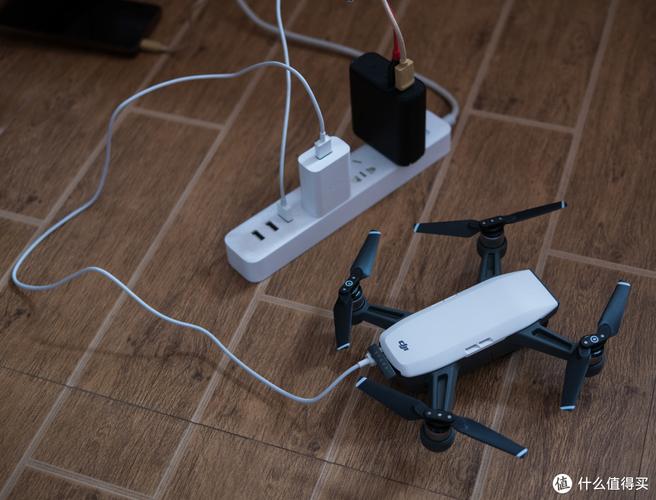 Spark无人机评测视频，到底值不值得买？-第1张图片-广州国自机器人