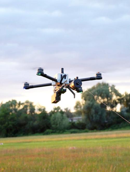 Airblock无人机视频有何独特玩法？-第3张图片-广州国自机器人