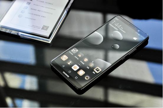 Mate 10的AI人工智能如何革新用户体验？-第3张图片-广州国自机器人