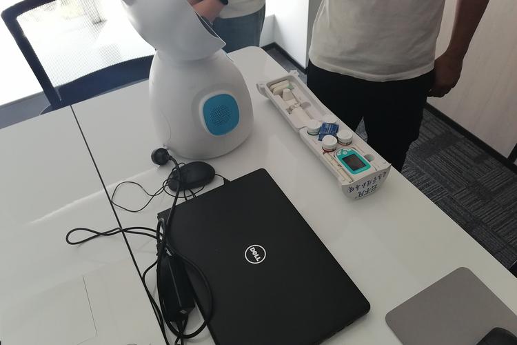 Twitter机器人界面怎么用？-第1张图片-广州国自机器人