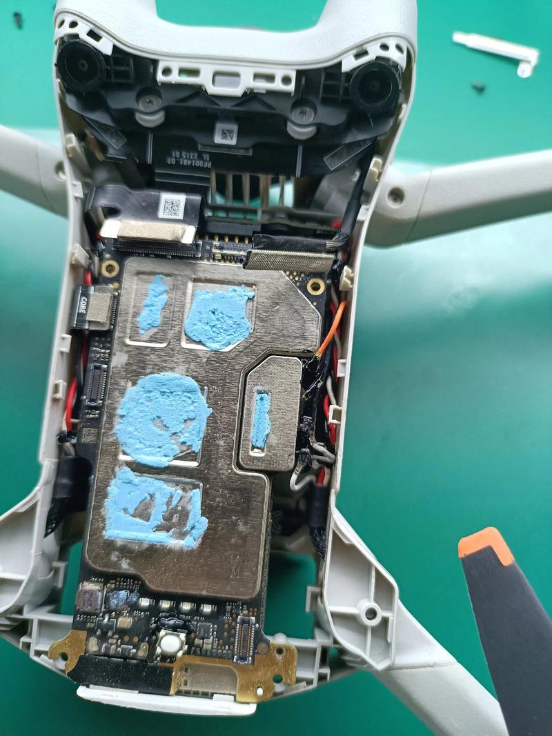 大疆无人机哈苏相机如何更换？-第1张图片-广州国自机器人