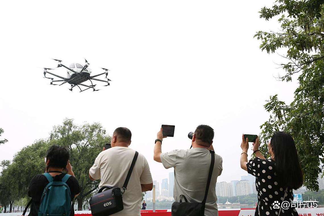 公安部012无人机因何脱颖而出？-第2张图片-广州国自机器人
