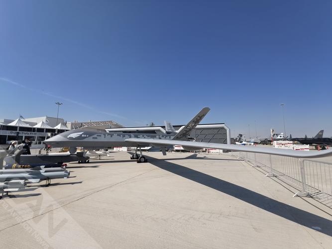 迪拜哪适合飞无人机？法规与地点全解析-第3张图片-广州国自机器人