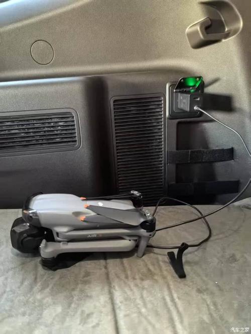 如何用汽车给无人机充电-第1张图片-广州国自机器人