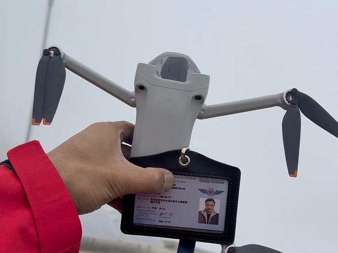 无人机不用驾照能飞吗？-第1张图片-广州国自机器人