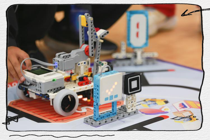 FLL与VEX机器人，哪个更适合入门？-第1张图片-广州国自机器人