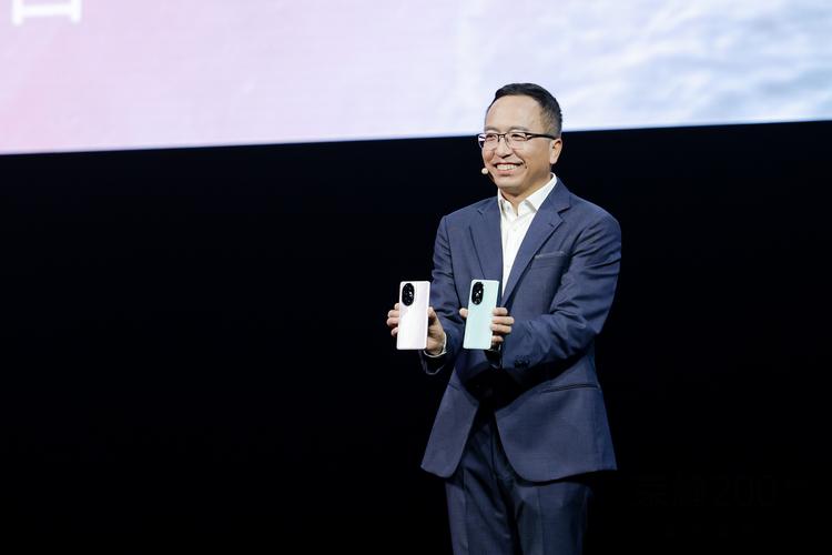 华为荣耀人工智能技术由谁主导研发？-第2张图片-广州国自机器人