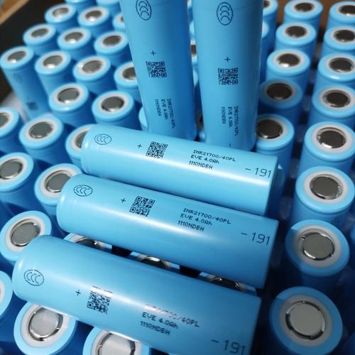 小型无人机电池续航多久？-第1张图片-广州国自机器人