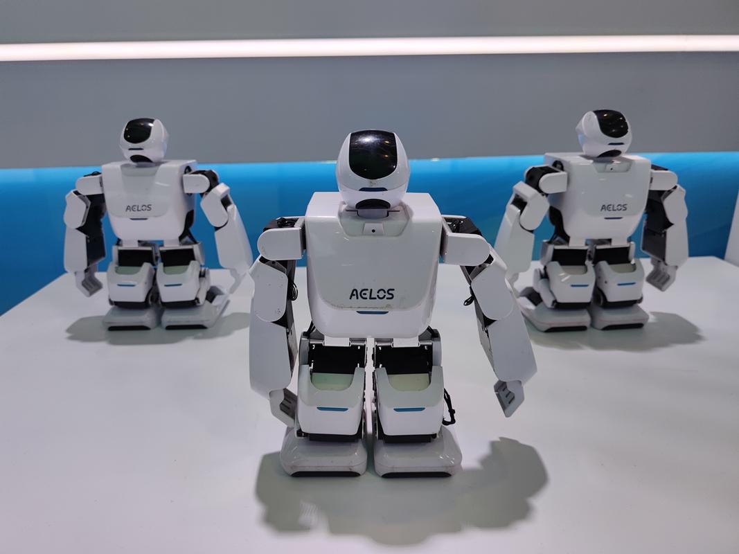 陈小发机器人，人工智能如何改变生活？-第2张图片-广州国自机器人