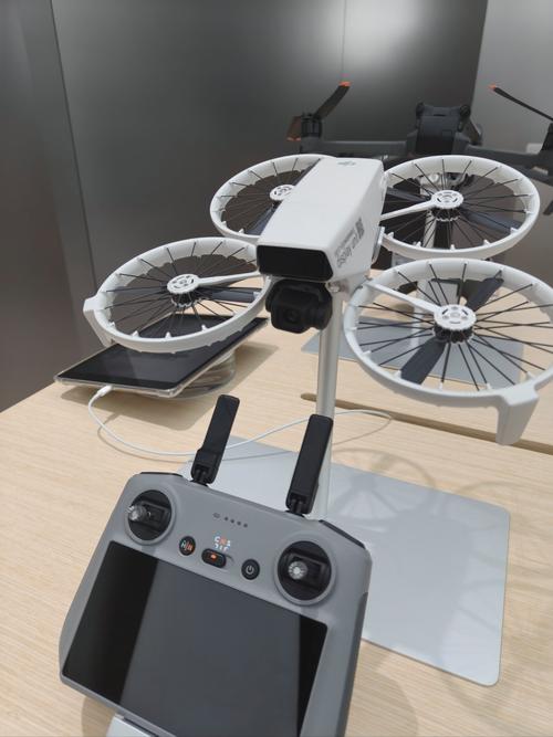 大疆无人机最新外国测评，究竟表现如何？-第1张图片-广州国自机器人