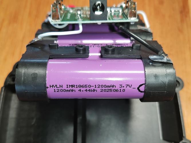 妈宝智能早教机器人充电孔在哪?-第1张图片-广州国自机器人 妈宝智能早教机器人充电孔在哪?-第1张图片-广州国自机器人