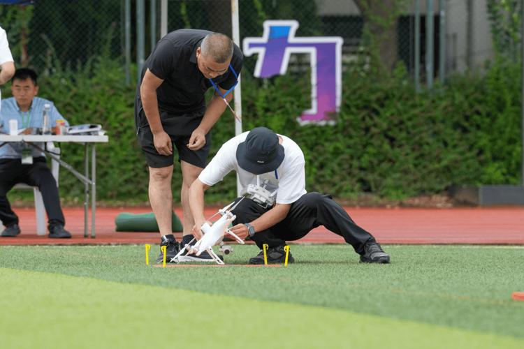 2025年无人机驾驶员，就业前景如何？-第1张图片-广州国自机器人