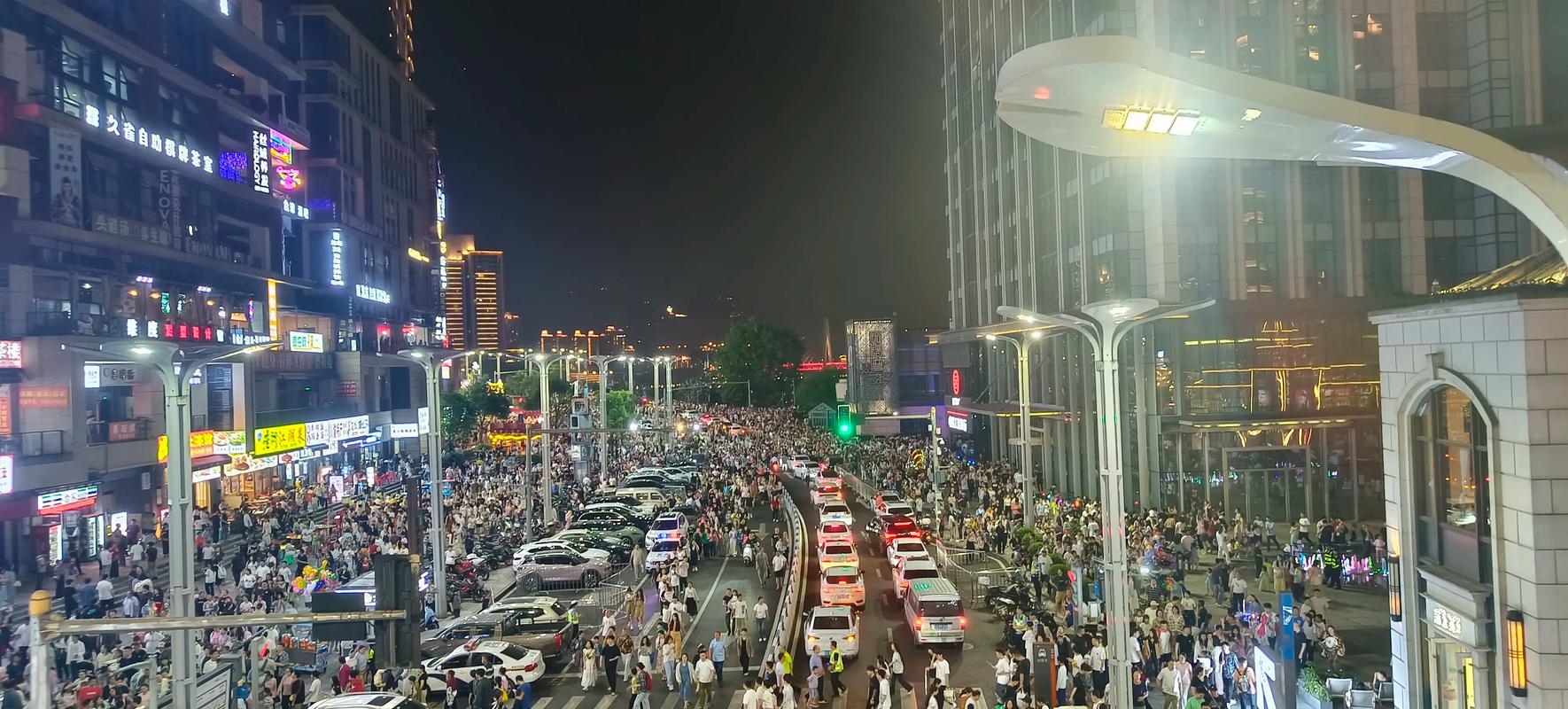 无人机夜间能否拍到人？-第2张图片-广州国自机器人