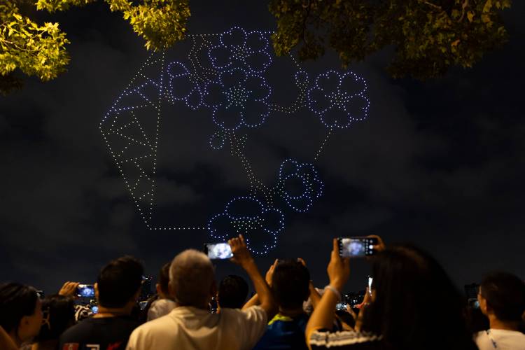 上海无人机编队表演价格多少？-第2张图片-广州国自机器人