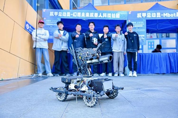 机器人挑战高考2025-第1张图片-广州国自机器人 机器人挑战高考2025-第1张图片-广州国自机器人