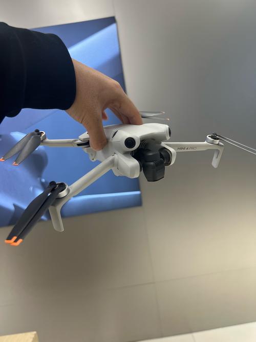 无人机日本手美国手有何区别？-第3张图片-广州国自机器人