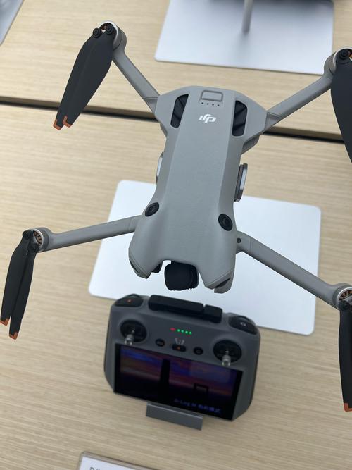 GoPro与大疆无人机，哪个更适合你？-第2张图片-广州国自机器人