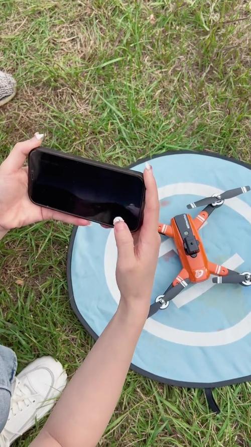 手机App如何精准操控无人机飞行？-第1张图片-广州国自机器人